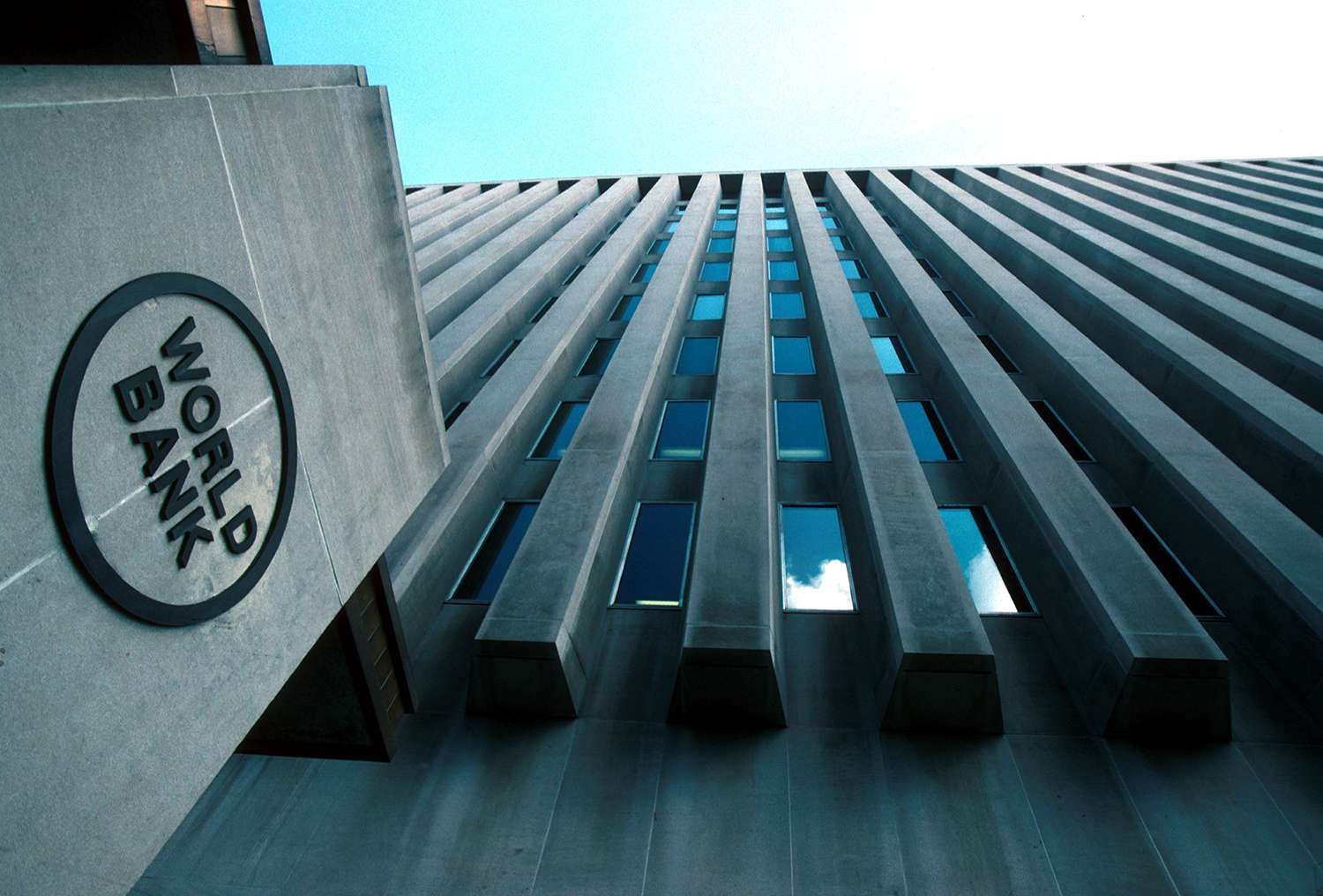 البنك الدولي يتوقع ارتفاع أسعار النفط في الربع الأخير من العام الجاري